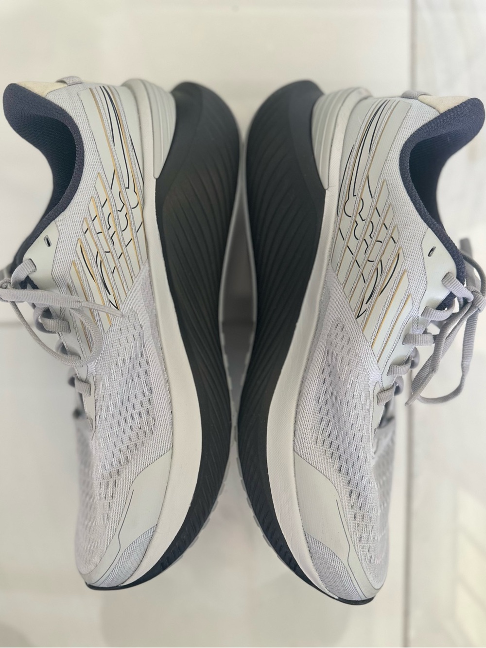 Saucony Endorphin Shift 3 Running Shoes Men’s 10.5 Excellent Condition - Picture 6 of 10